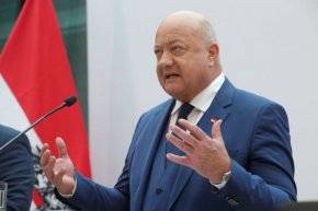  Австрийският канцлер се обяви против ускореното приемане на Украйна в ЕС