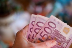 Клиент плати с фалшива банкнота от 500 евро в заведение в Боровец 