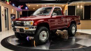 Ако сте готови да платите 70 000 долара за 35-годишен Toyota Pickup, по-добре помислете два пъти