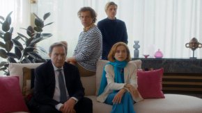   „Най-богатата жена на света“ в кината от 13 февруари