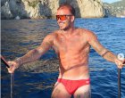 Бекъм в топформа на 52, снима Виктория: ФОТО НА ДЕНЯ