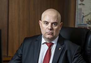 Гешев осъди прокуратурата за отказаните му 130 000 евро за прослужено време