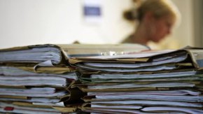 За 10 години: 10% по-малко население, 10% повече администрация