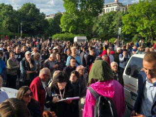 Кметът Терзиев връща скандален строеж в Младост след протести