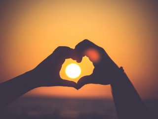 Как лична КОНЦЕПЦИЯ: ЕЗИК НА ЛЮБОВТА поправя не само личните, но и деловите отношения?