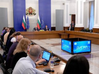 Крадената от Ник Рай държавна система за търгове тръгна с фалстарт 