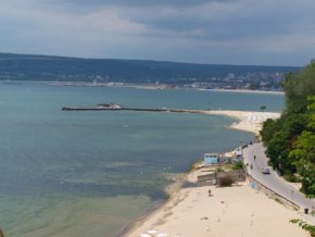 Водата на плаж във Варна е опасна за къпещите се