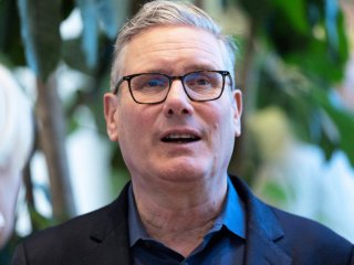 Британският премиер Киър Стармър обяви оставката си