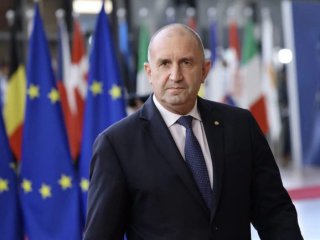   Защо Радев не вземе милиарди от златодобива? Отдадена ли е на метало-олигарх Соф. област