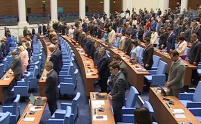 НС почете жертвите на вчерашната трагедия на пътя с 3-ма загинали