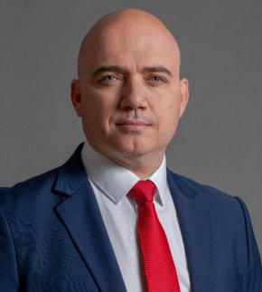 Илин Димитров обяви края на „туристическото междучасие“ и старт на нов модел на управление 