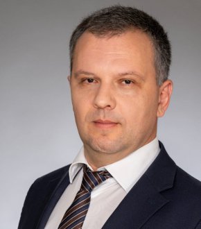 Министър Найденов поиска отстраняването на прокурор Емилия Русинова заради връзки с Пепи Еврото