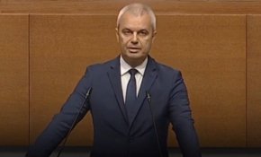 40 пъти пише „България се задължава": Костадинов за споразумението с Украйна