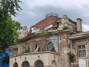  Срути се куполът на банята в Горна баня, Трезиев е пас от 1 г., въпреки парите за възстановяване   