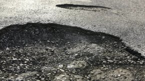 Пътищата около селото на премиера Радев ще бъдат ремонтирани
