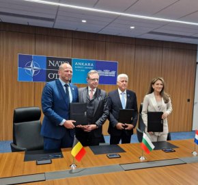 България ще получи 7 кораба за противоминна борба от Белгия и Нидерландия 