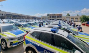 154 автомобила Škoda и 50 Volvo ще подпомагат борбата с пътния травматизъм