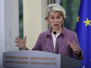 България и още 7 държави блокират Сърбия за ЕС