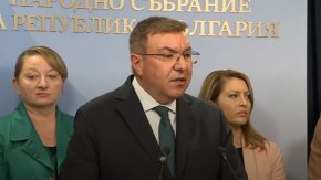 Деца под 16 години без достъп до социални мрежи: ГЕРБ