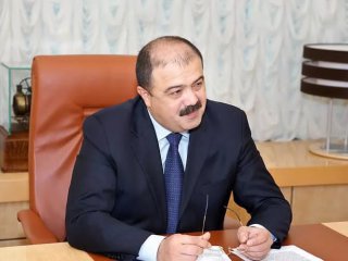  Олигарх по Магнитски е спасеният от Радев - Махмудов на М. Чорни и Калашников, №19 по богатство при Путин