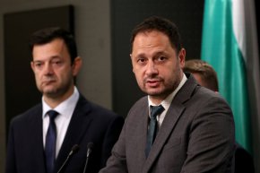 Частните лечебни заведения да възлагат обществени поръчки: ПБ