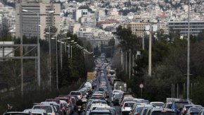 Гърция глобява за оставен работещ двигател 