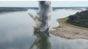   Военни вривиха скала в река Дунав, за да осигурят вода за АЕЦ Черна вода в Румъния