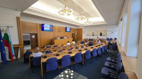 1 гражданин и без кмета на обсъждането на €400М заем от София