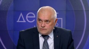    Валентин Радев: Не е трябвало да се чака 24 часа след взривовете в село Белица