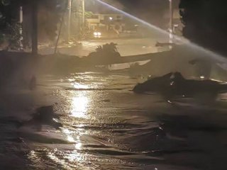 Бурята остави Струмяни без ток и вода, 7 души са евакуирани, мостове са разрушени