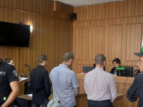 Съдът реши арест за един и парични гаранции на двама от „Кръв и чест“