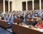 НС отчете десетки незапълнени позиции в ключови държавни органи