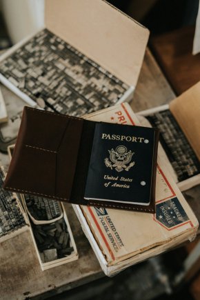 САЩ временно замразяват интервютата за имигрантски визи по целия свят