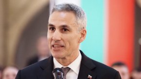  Гюров обявява кандидатурата си за президент във вторник