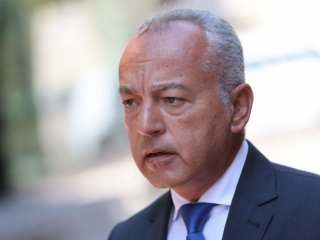 Гълъб и Радев назначиха посланика в ОАЕ, дарител ли му е фирмата с мантинелите?