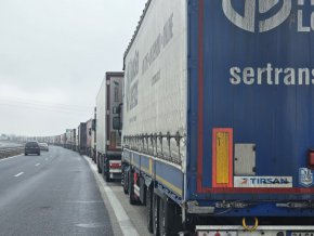 ПБ иска тировете само в дясната лента – 500 евро глоба и 3 месеца без книжка за изпреварване