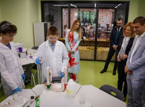  Фандъкова откри ново училище в Дървеница  
