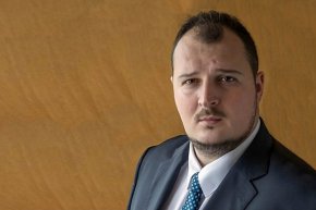 Дясната ръка на кмета Терзиев напусна Общината, 12-и зам. бяга