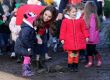 Кейт с БГ вълнени чорапи за благотворителна инициатива