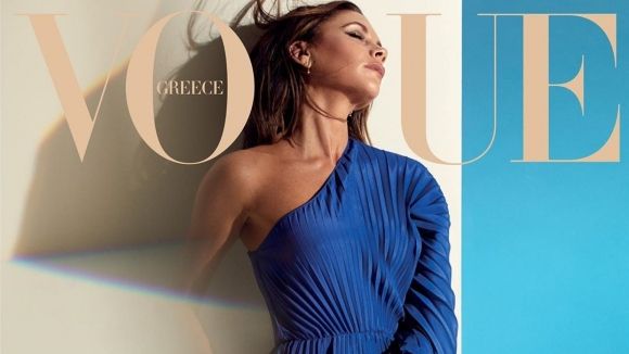 Виктория Бекъм изгря на корицата на Vogue Greece
