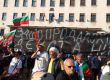 Хиляди на протест за оставка на правителството