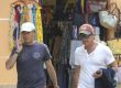 Бандерас ще живее с майка си