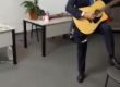 Радев на китарата