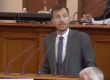 Бой в парламента пред очите на децата заради 